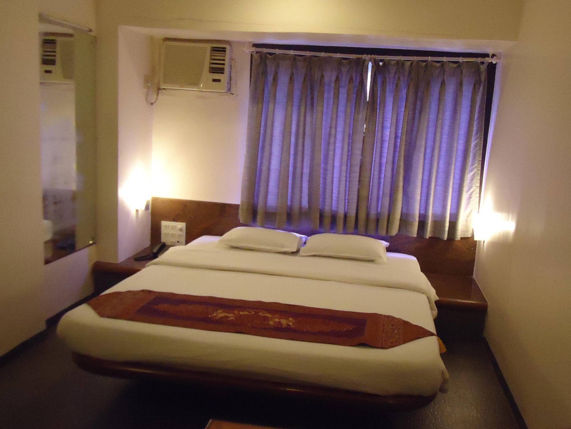 Hotel Jayshree Domestic Airport Mumbai Exterior photo