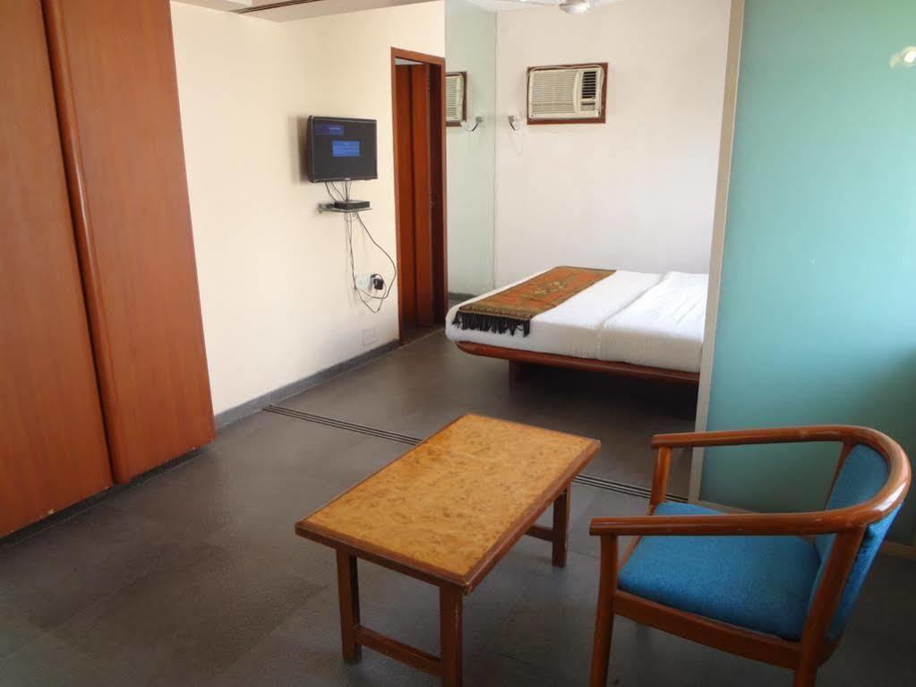 Hotel Jayshree Domestic Airport Mumbai Exterior photo